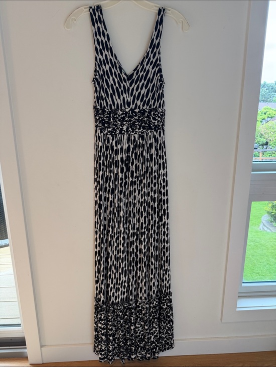 Anthropologie Dresses & Skirts - Anthropologie Black and White Printed V-Neck Maxi Dress